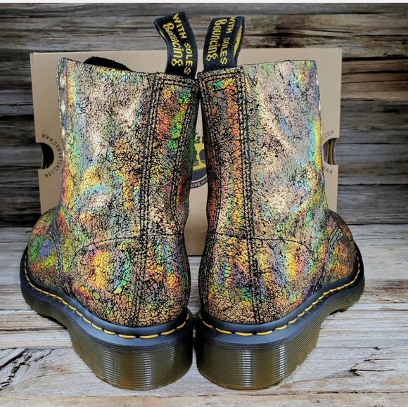 Dr. Martens Pascal Metalic Gold Crackl… - Picture 4 of 8